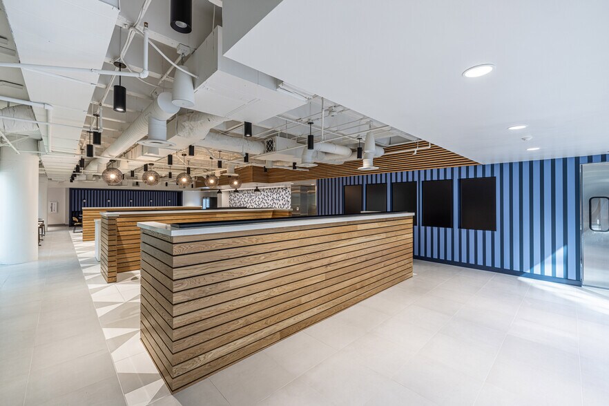 More Photos Of 1501-1507 Lyndon B Johnson Fwy, Dallas Unknown For Lease