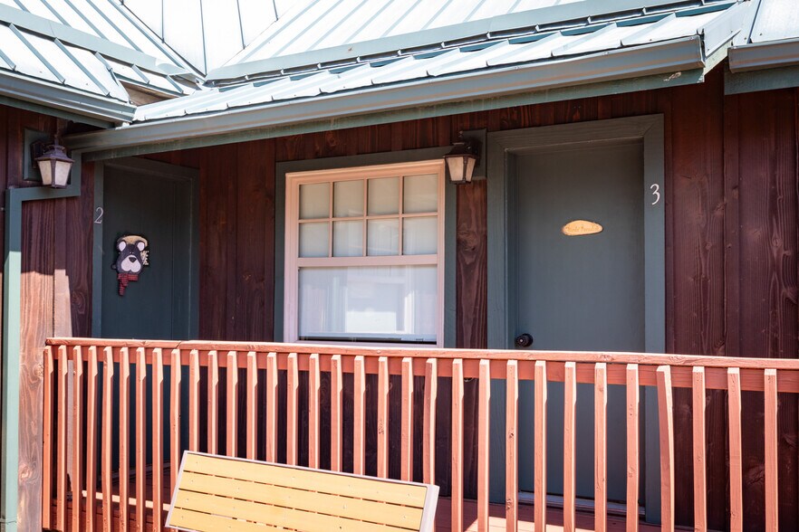 More Photos Of 1258 Highway 141, White Salmon Hospitality For Sale