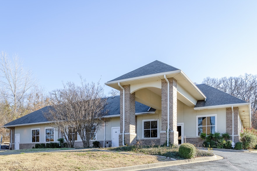 More Photos Of 1220 Reba McEntire Ln, Denison Medical For Sale