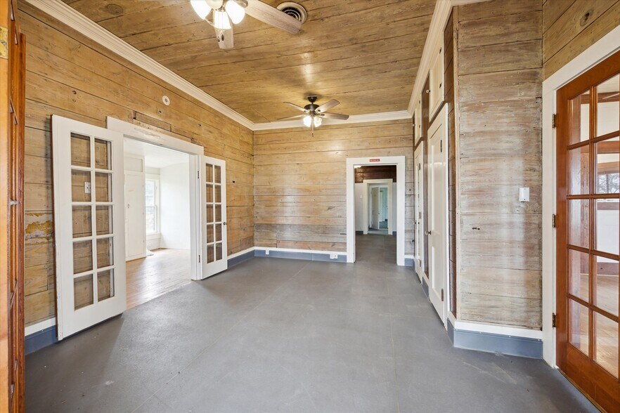 More Photos Of 35119 FM 1093, Simonton Office For Sale