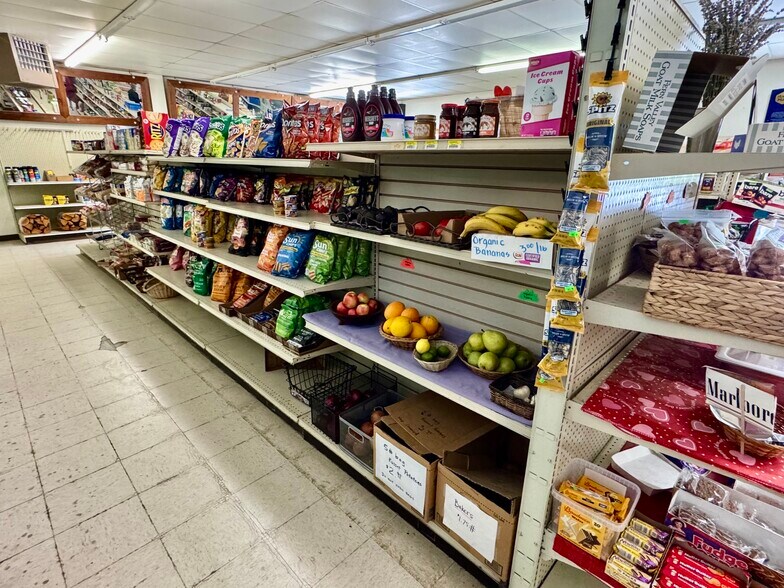More Photos Of 40 Sherman st, Petrolia General Retail For Sale