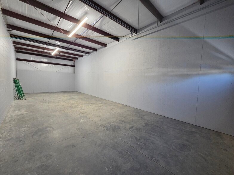 More Photos Of 3945 Lee St, Ayden Light Distribution For Lease