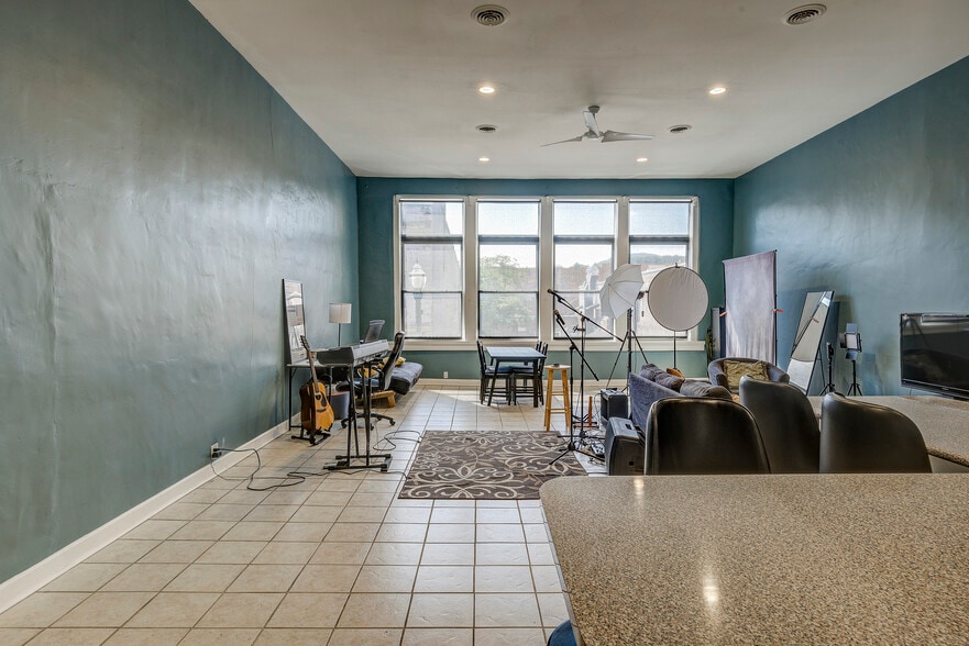 More Photos Of 215 E Main St, Johnson City Storefront For Sale