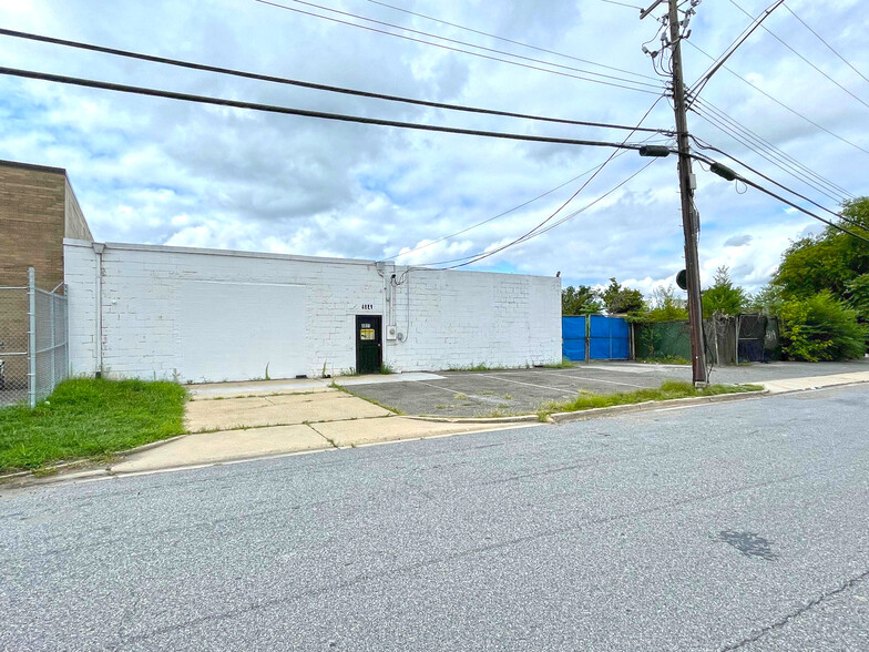 Primary Photo Of 4821 Frolich Ln, Hyattsville Warehouse For Lease