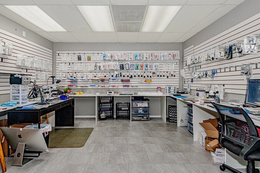 More Photos Of 3000 SW 4th Ave, Fort Lauderdale Warehouse For Lease