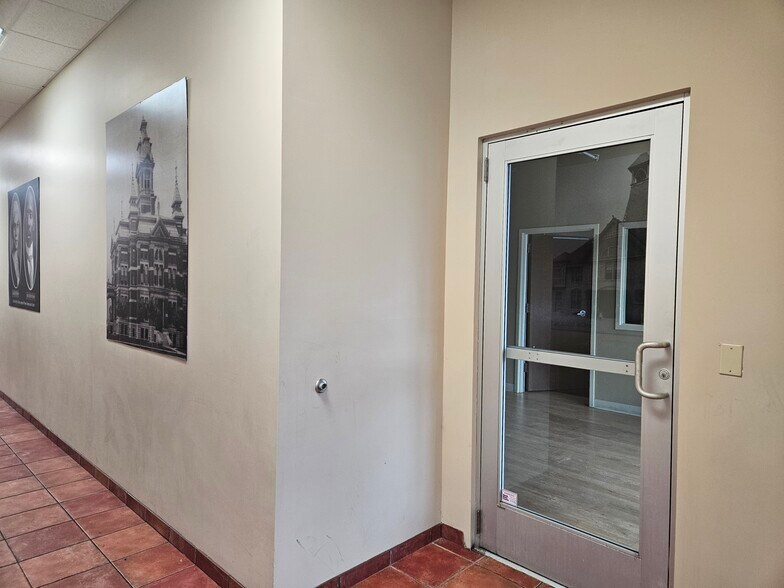 More Photos Of 100 S Michigan Ave, Saginaw Freestanding For Lease