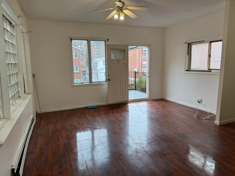 More Photos Of 2376 E 15th St, Brooklyn Specialty For Sale