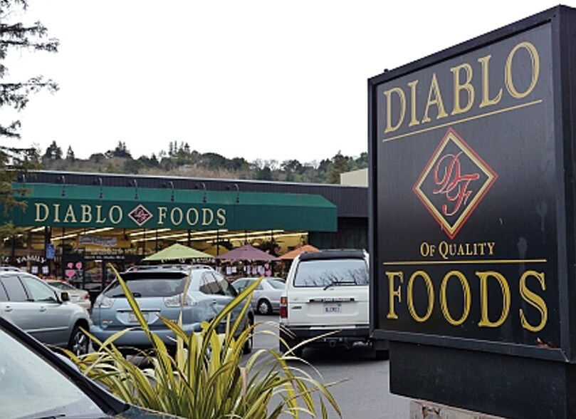 More Photos Of 3629-3637 Mt. Diablo Blvd, Lafayette Restaurant For Lease