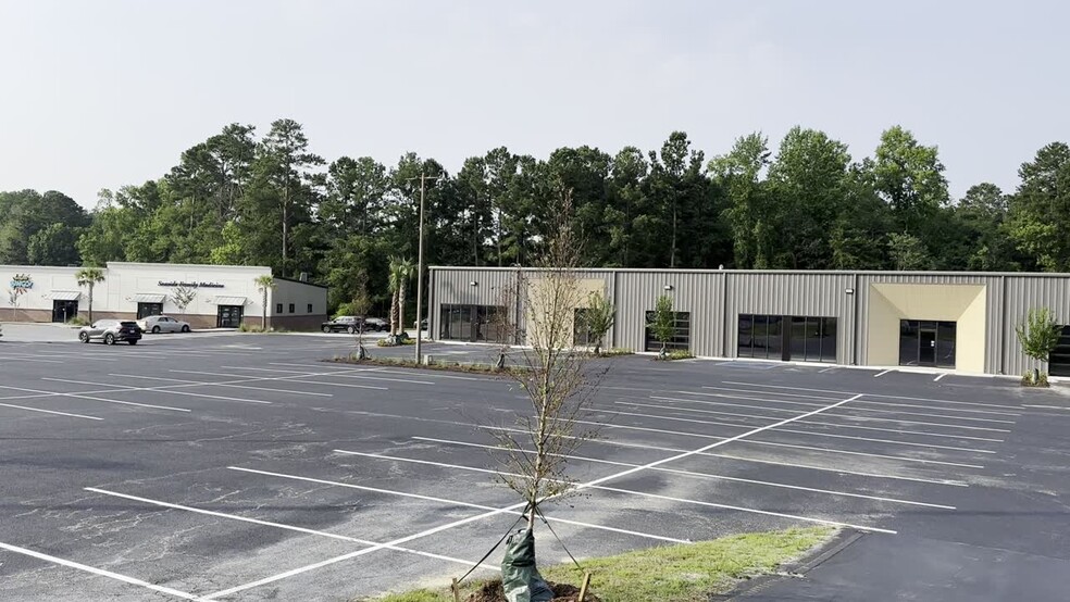 Primary Photo Of 1341 College Park Rd, Summerville Showroom For Lease