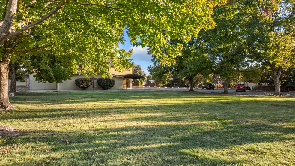 More Photos Of 355 Panama Ave, Chico Flex For Sale