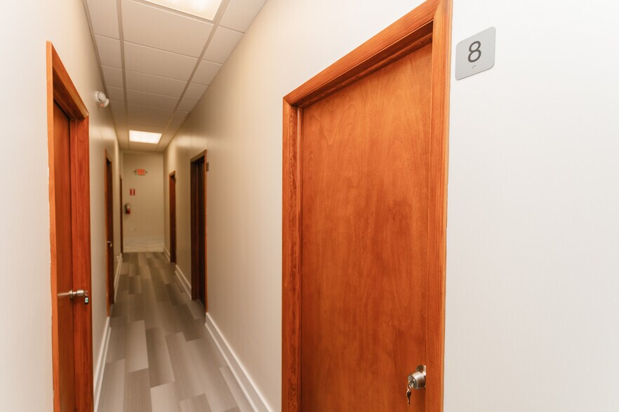 More Photos Of 1911 Harrison St, Hollywood Medical For Lease