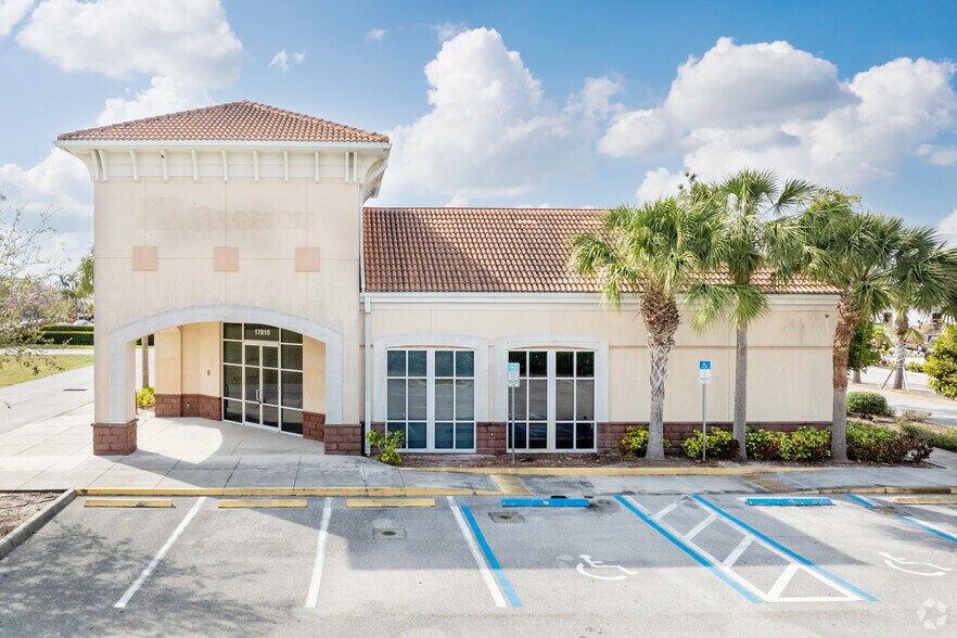 Primary Photo Of 17810 Ben Hill Griffin Pky, Fort Myers Bank For Lease