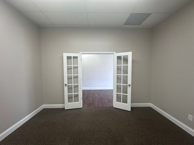 More Photos Of 496 N Town Center Rd, Mooresville Medical For Lease