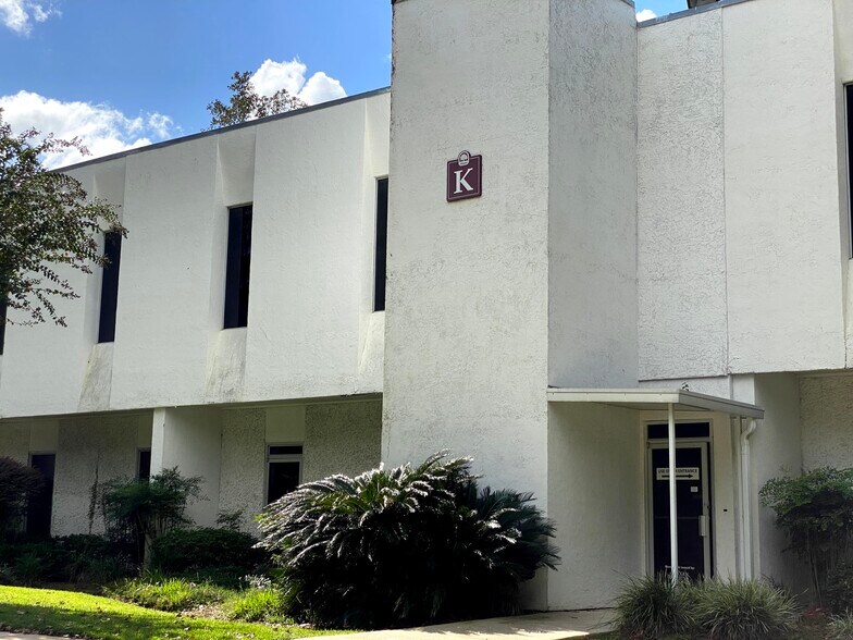 More Photos Of 325 John Knox Rd, Tallahassee Office For Sale