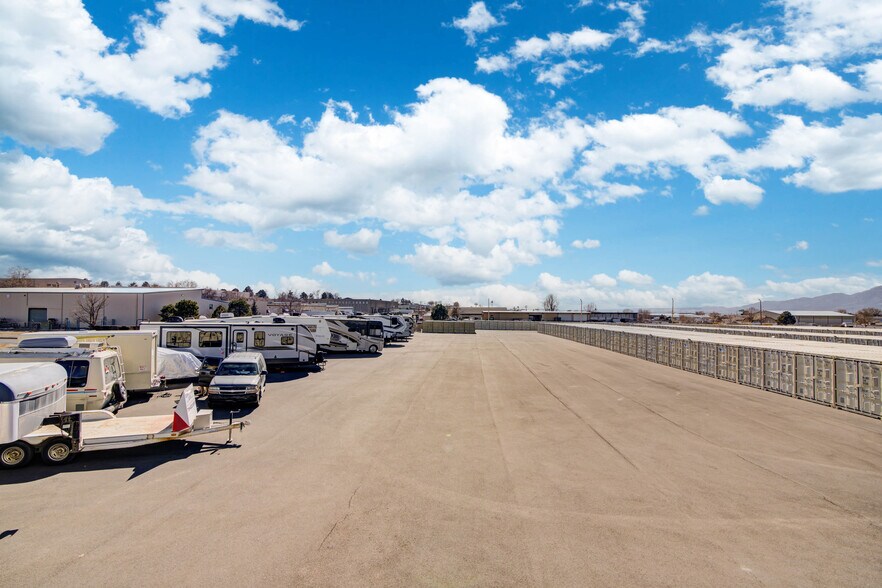 More Photos Of 850 Valley, Colorado Springs Self Storage For Sale