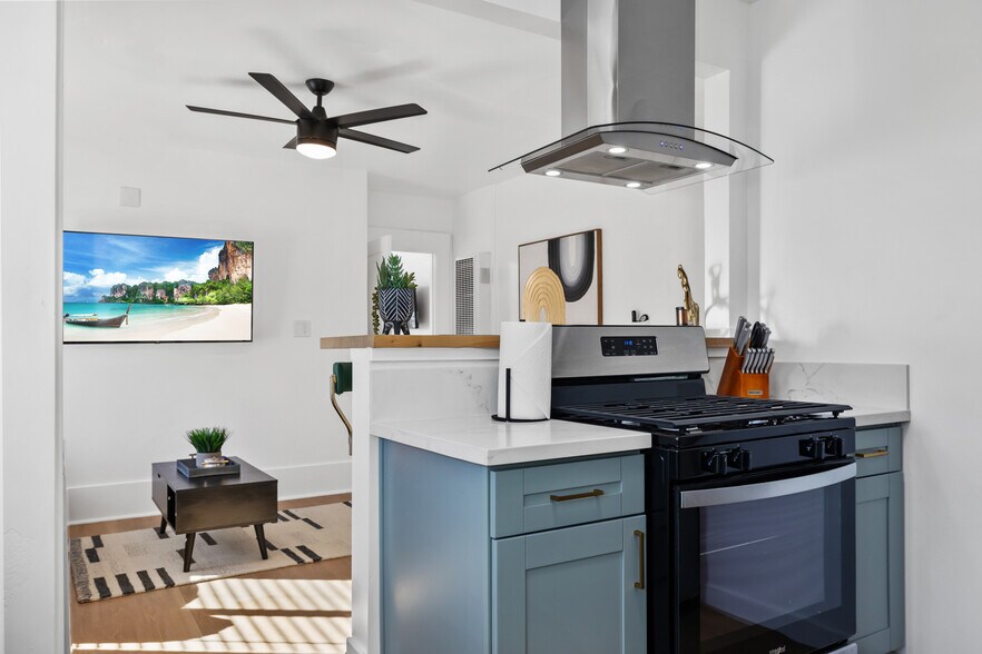 More Photos Of 1055 21st Street, San Diego Apartments For Sale