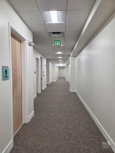 More Photos Of 1400 E Newport Center Dr, Deerfield Beach Office For Lease