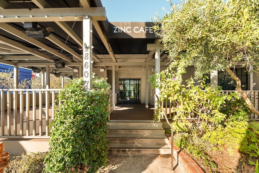 More Photos Of 8607 Melrose Ave, West Hollywood Restaurant For Lease