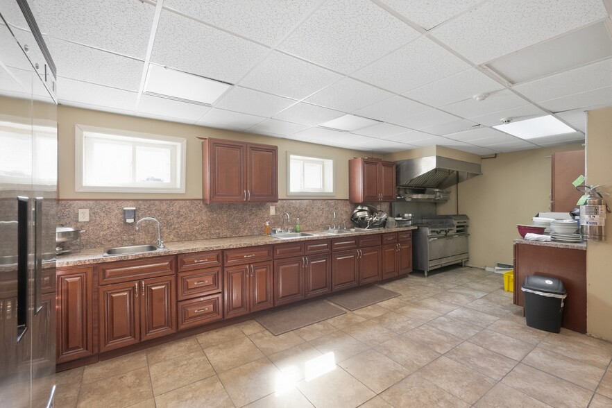 More Photos Of 1110 Coles Mill Rd, Williamstown Specialty For Sale