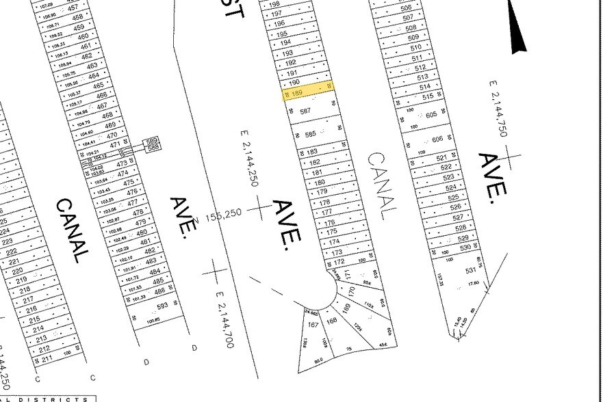 More Photos Of 20 Forest Ave, Glen Cove Freestanding For Lease