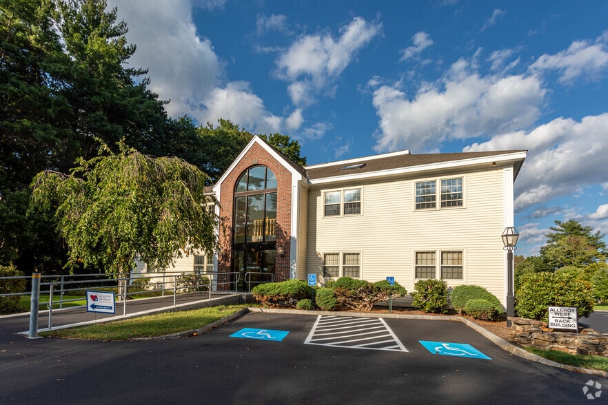 More Photos Of 66 Tadmuck Rd, Westford Office For Lease
