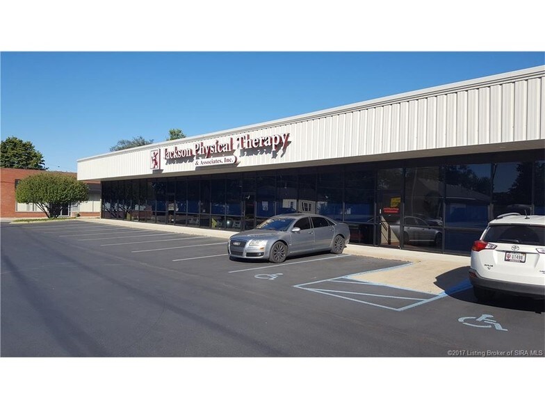 More Photos Of 326 Indiana Ave, Sellersburg Office For Lease