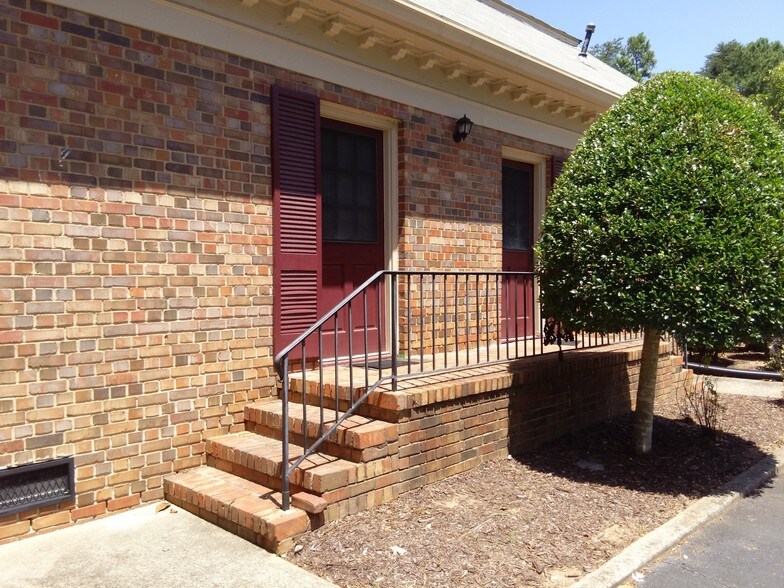 More Photos Of 1270 Mcconnell Dr, Decatur Medical For Lease
