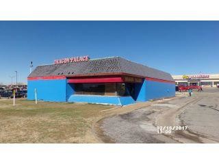 Primary Photo Of 2210 E Main St, Cushing Fast Food For Sale