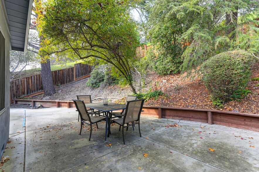 More Photos Of 3414 Deer Hill Rd, Lafayette Healthcare For Sale