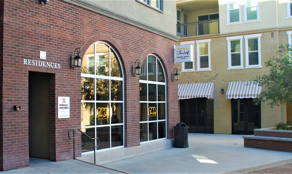 More Photos Of 24450 Main St, Newhall Unknown For Lease