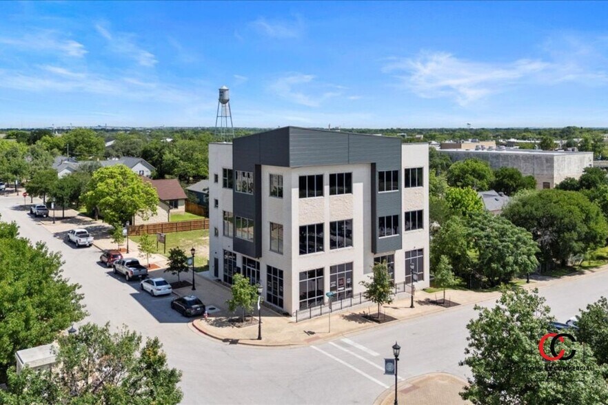 More Photos Of 211 S Brown St, Round Rock Medical For Sale