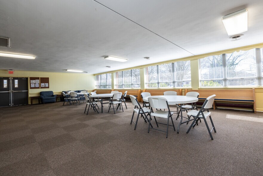 More Photos Of 6220 Portsmouth Blvd, Portsmouth Religious Facility For Sale