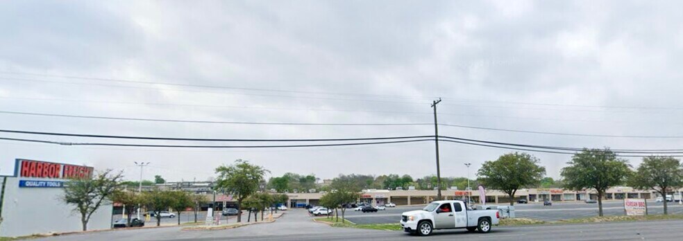 More Photos Of 440 Plaza, Killeen Unknown For Lease