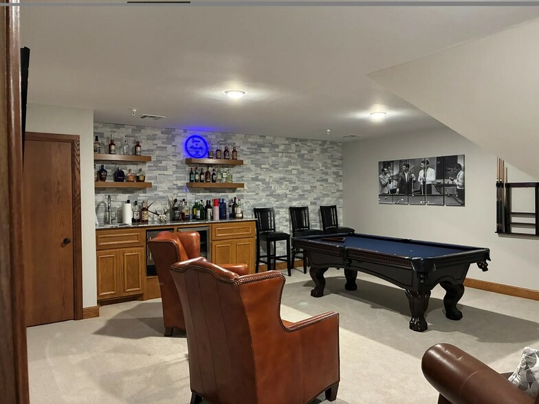 More Photos Of 1425 S Fretz Ave, Edmond Office For Sale
