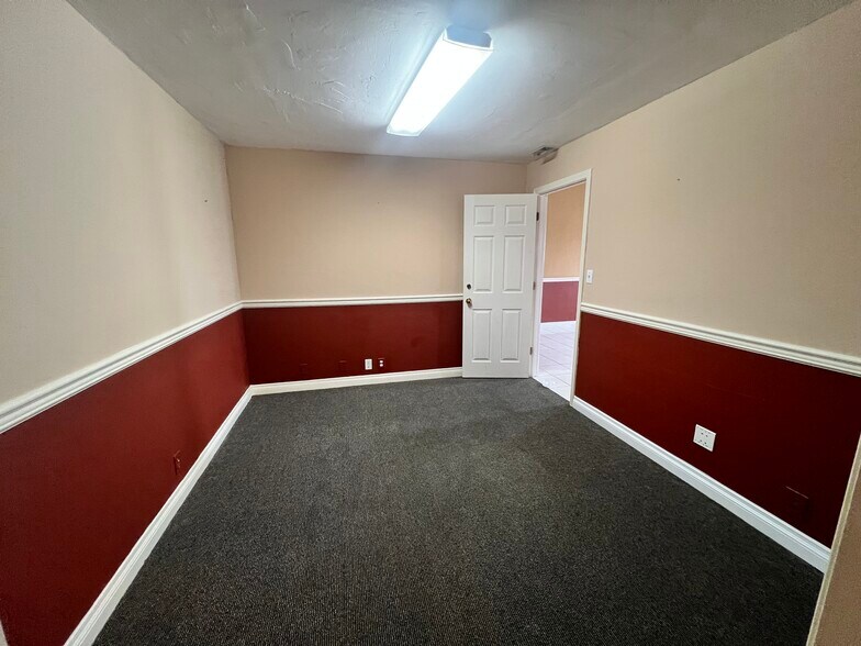 More Photos Of 709-711 Mission Ave, Oceanside Storefront For Lease