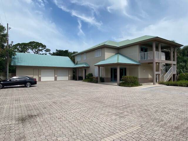 More Photos Of 416 SE Flamingo Ave, Stuart Medical For Sale