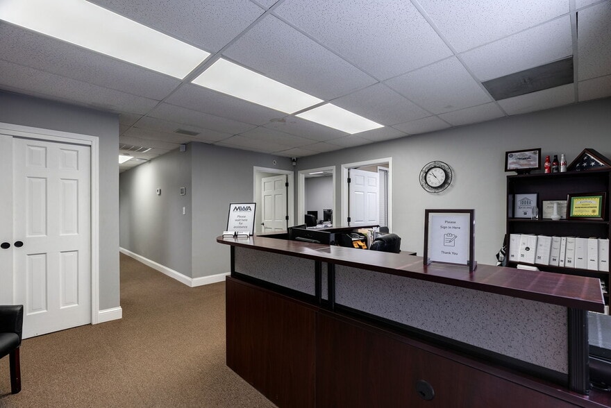 More Photos Of 328 Commerce Blvd, Bogart Warehouse For Sale
