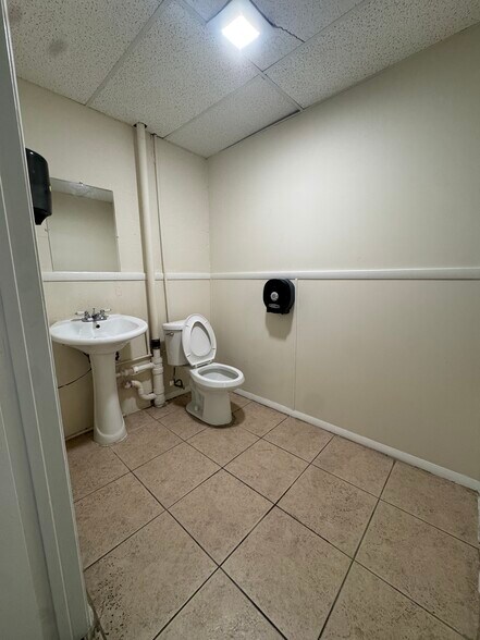 More Photos Of 3190 S State Road 7, Miramar Warehouse For Lease