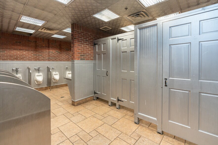 More Photos Of 393-405 Dwight St, Springfield Storefront For Lease