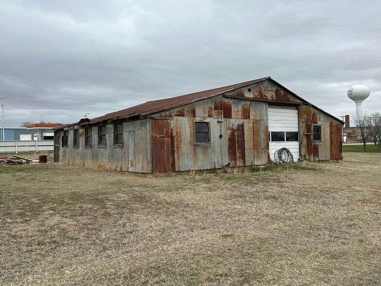 More Photos Of 623 N Main St, Fairview Land For Sale