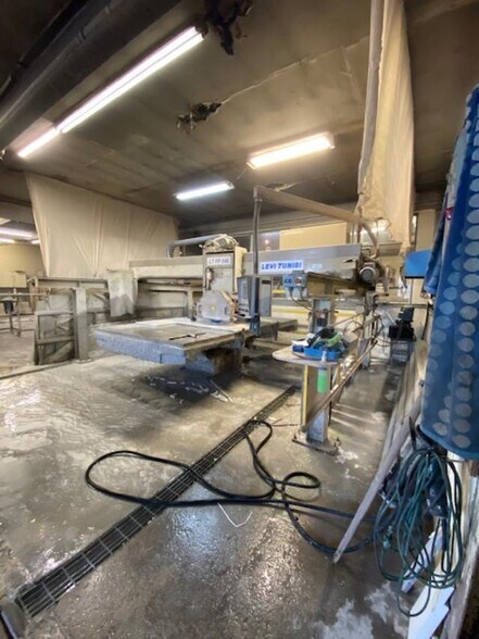 More Photos Of 3295 Royal Ave, Oceanside Warehouse For Sale