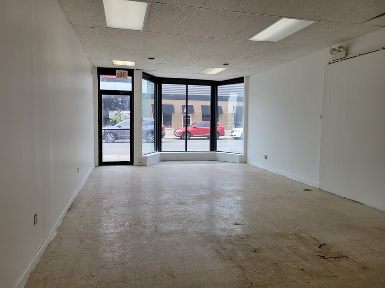 More Photos Of 5349-5353 W Belmont Ave, Chicago Storefront For Sale