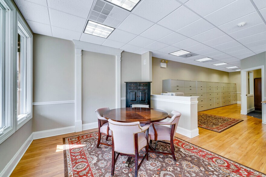 More Photos Of 124 S York Rd, Hatboro Office For Sale