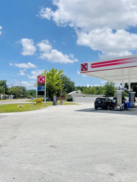More Photos Of 1606 Shepard Ln, Intercession City Convenience Store For Sale