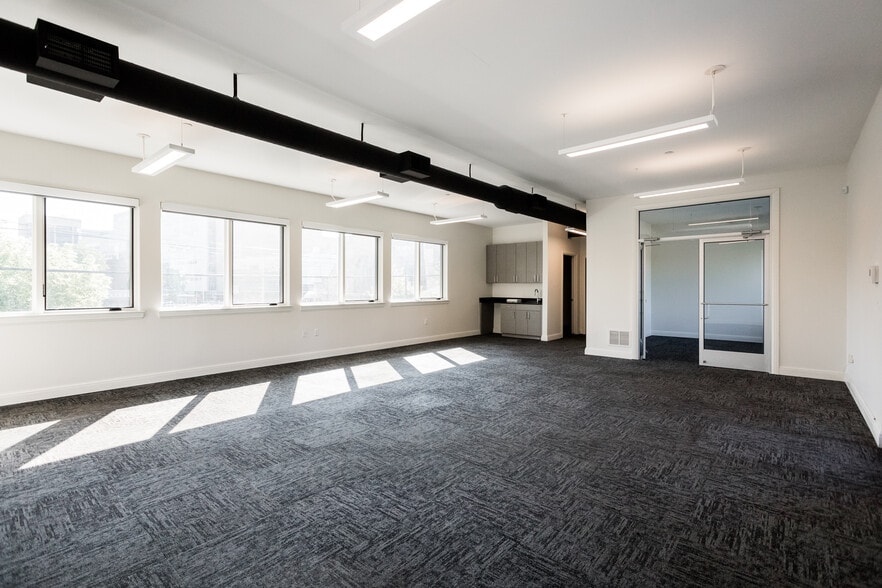 More Photos Of 440 Selden St, Detroit Office For Sale