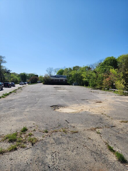 More Photos Of 7 New Driftway, Scituate Medical For Sale