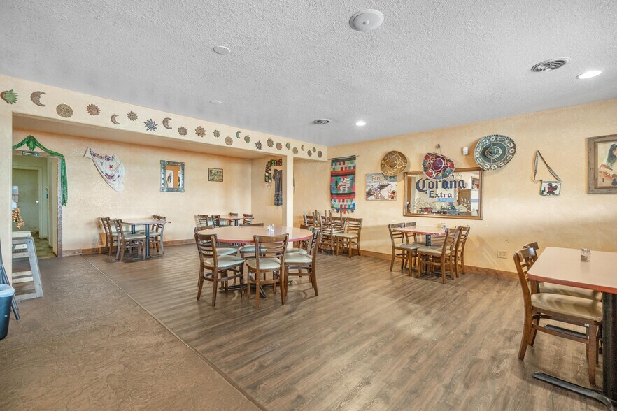 More Photos Of 6605 Hwy 54, Osage Beach Restaurant For Sale