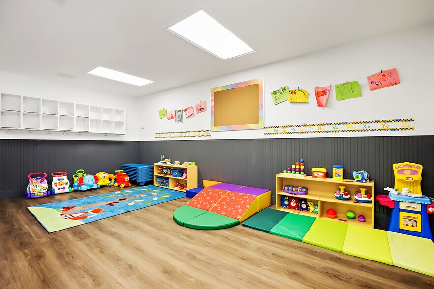 More Photos Of 3245 Executive Dr, Clearwater Daycare Center For Sale