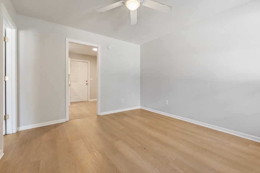 More Photos Of 2107 Rondo St, Charleston Apartments For Sale