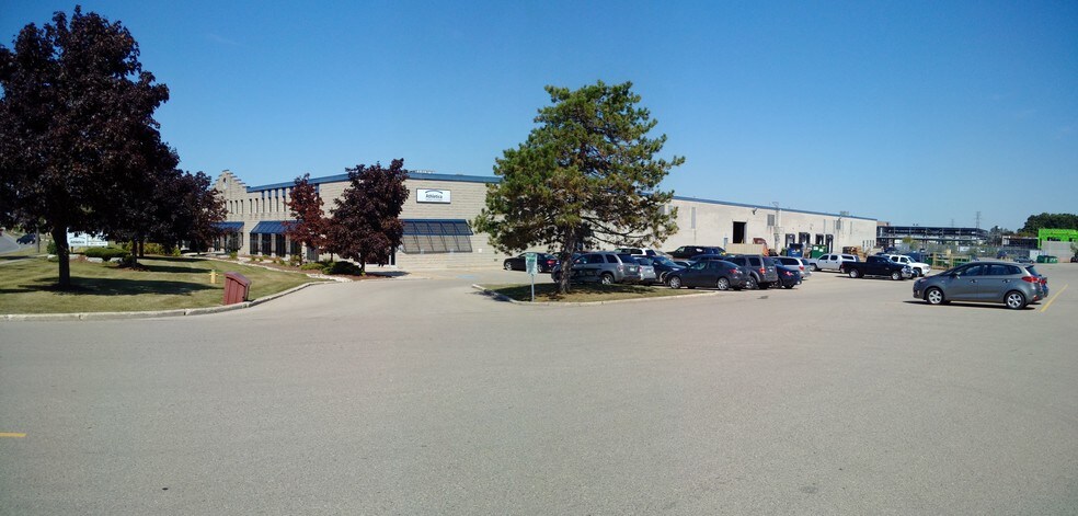 More Photos Of 554 Parkside Dr, Waterloo Warehouse For Lease